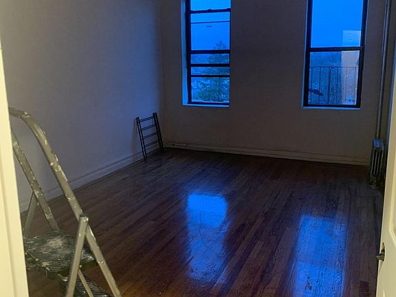 4th image of 3201 Holland Ave #4B