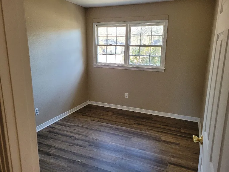 3910 W Charmaine Cir — Photo 5