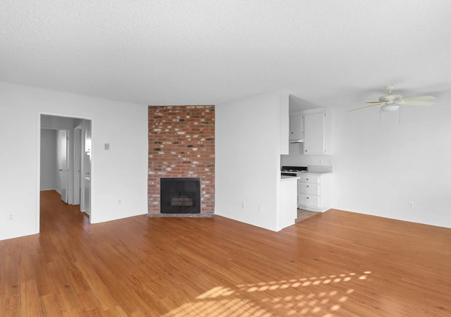 2 bed, 2.0 bath, $2,995 — Photo 2