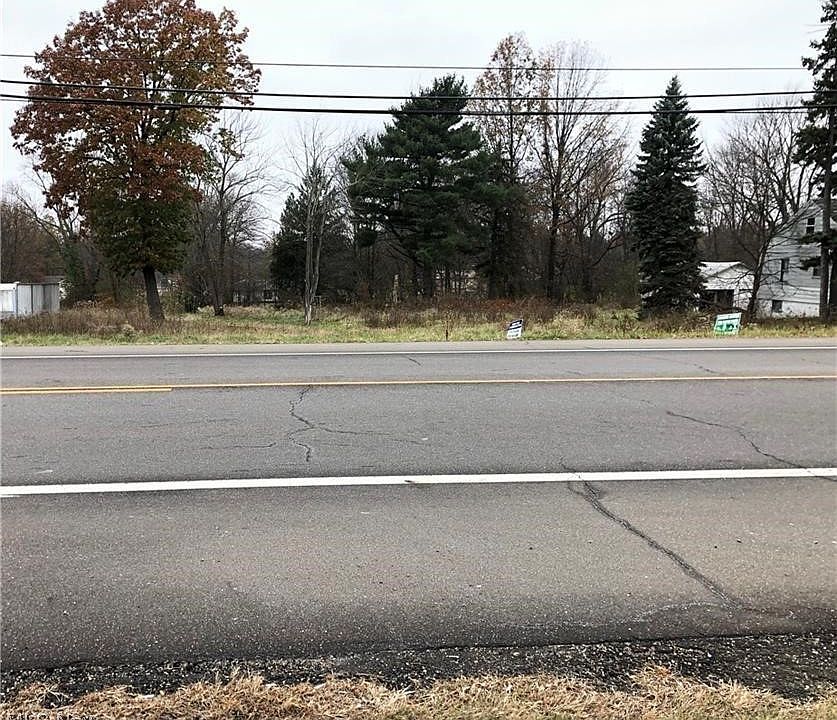 2nd image of 498 & 514 Niles Cortland Rd SE