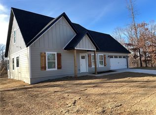 2 Mac Ln, Bella Vista, AR 72714