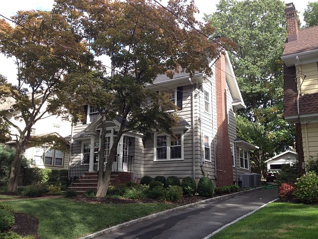 2nd image of 10 Rutgers St