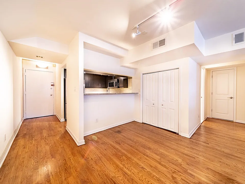 357 Varick St #125B