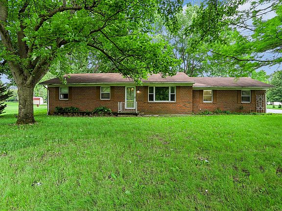 3rd image of 2758 E 38th St