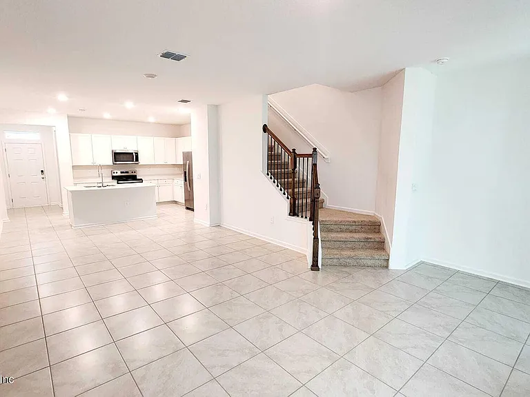 307 Redbud Rd — Photo 4