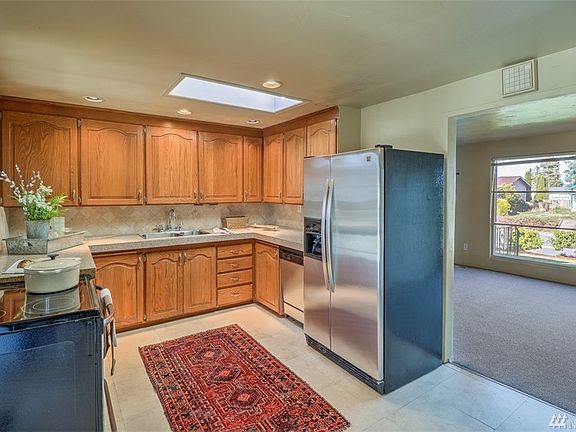 3rd image of 5708 N 46th St