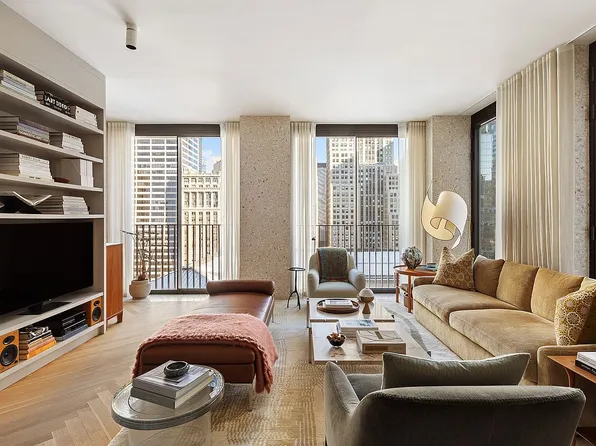16 W 40th St #16B, New York, NY 10018