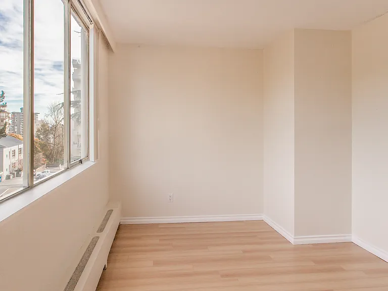 2025 Bellevue Ave — Photo 14