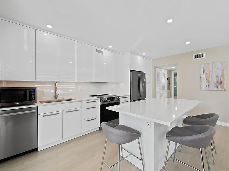 915 Intracoastal Dr #5 — Photo 12