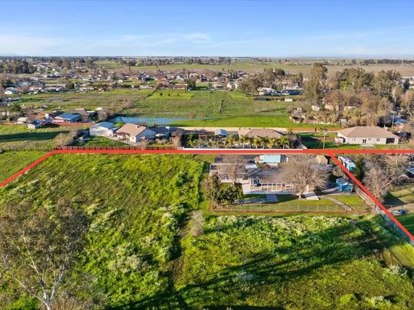 7261 Dry Creek Rd, Rio Linda, CA 95673