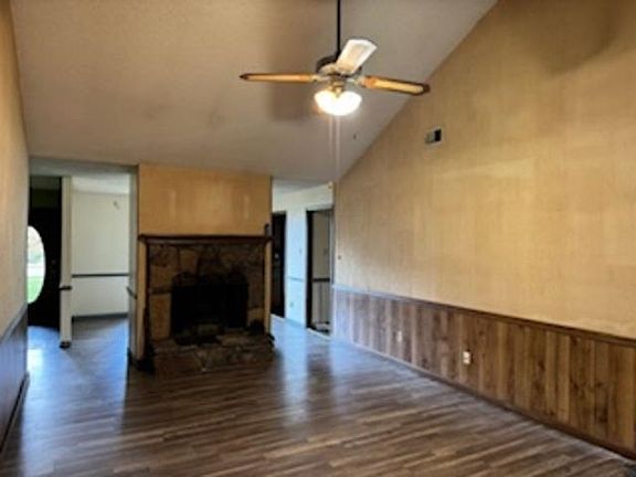 2nd image of 4260 Lady Slipper Ln