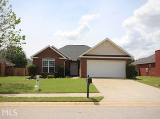 114 Manchester Ln, Byron, GA 31008