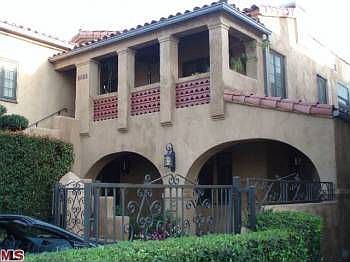 1st image of 251 N Larchmont Blvd