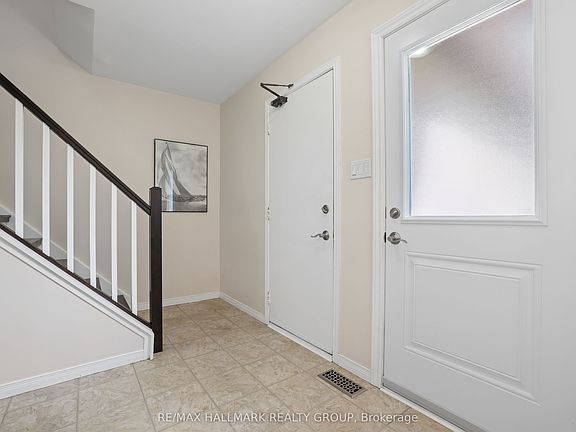 3rd image of 27 Brando Cres