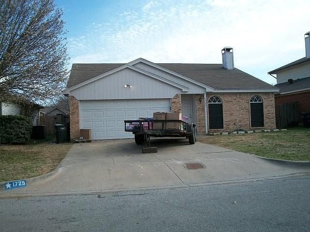 1st image of 1725 Spicewood Trl
