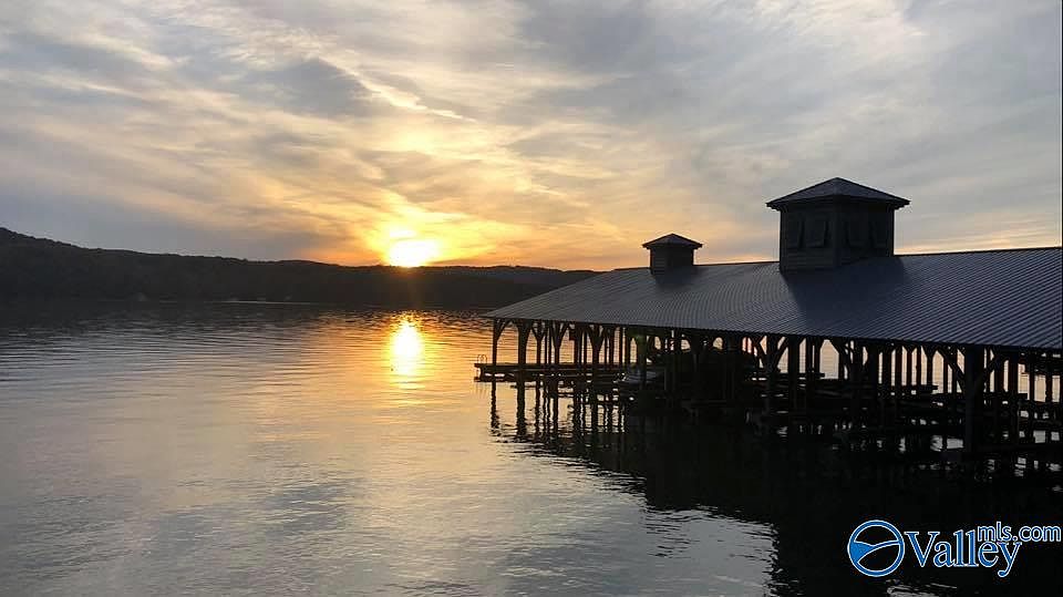 89 Boathouse Dr, Guntersville, AL 35976 MLS 1834166 Zillow