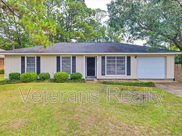 647 Michelle Dr, Biloxi, MS 39532