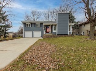 239 Harvard Ln, Bloomingdale, IL 60108
