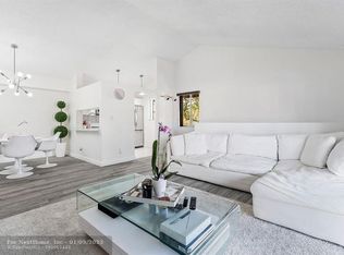 3031 N Oakland Forest Dr APT 201, Oakland Park, FL 33309