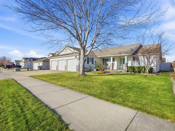 8415 Lancaster Dr, Pasco, WA 99301
