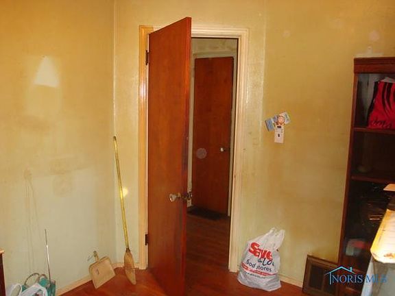 5th image of 106 Gramercy Ave