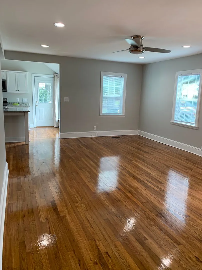 Newly Remodeled Grid Home for rent next to ECU — Photo 4