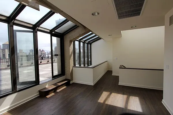 Sold by Real Estate Investors Group LLC | media 21