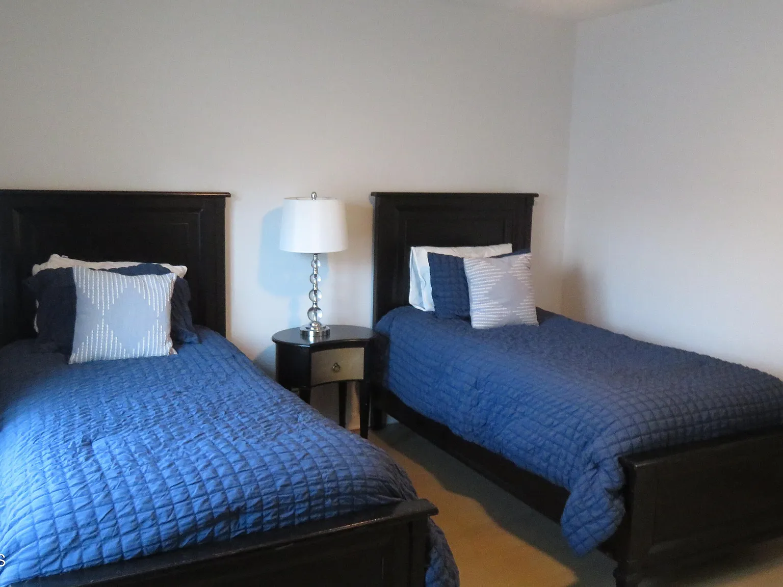 6 bed, 4000 sqft, $12,000 — Photo 4