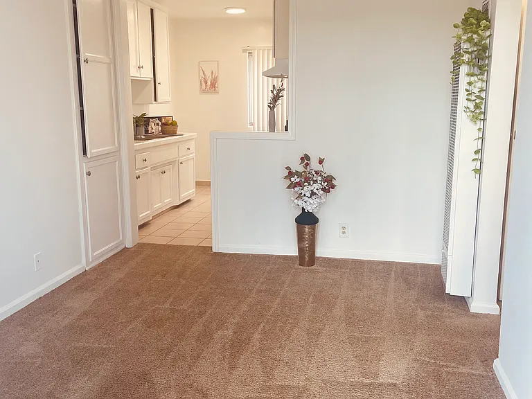 955 Hillcrest St #6 — Photo 10