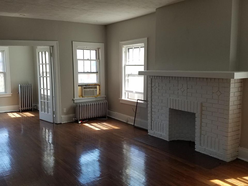2nd image of 2814 Hampshire Rd