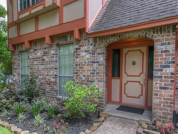 2nd image of 10607 Brentway Dr
