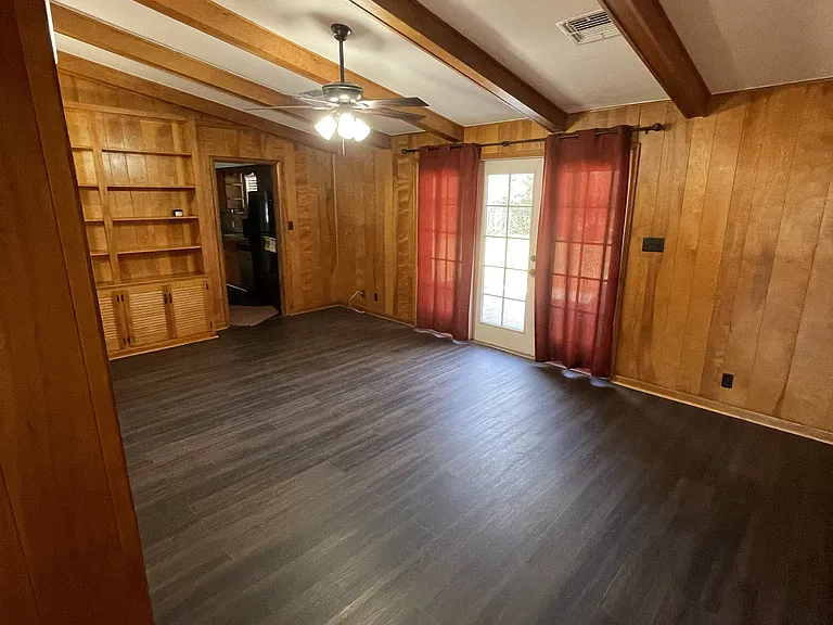 3613 Royal Crest Dr — Photo 7