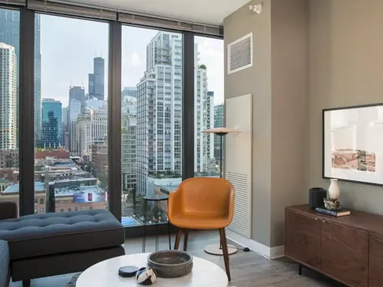 605 N Wells St #1710 — Photo 3