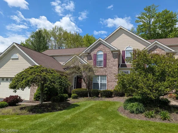615 Magnolia Ln, Chagrin Falls, OH 44023