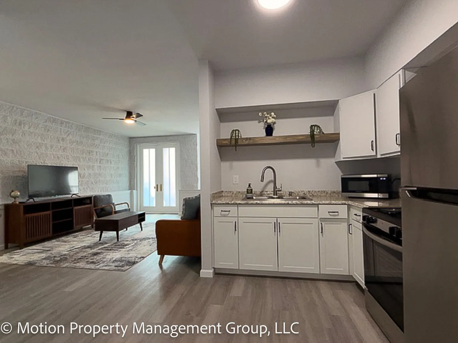 6918 Northside Drive — Photo 3
