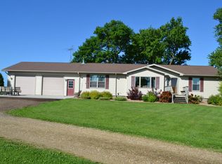 21174 County Road 10 Blvd, Zumbrota, MN 55992