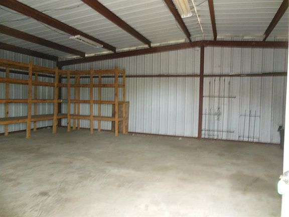 4th image of 3011 Poplar St