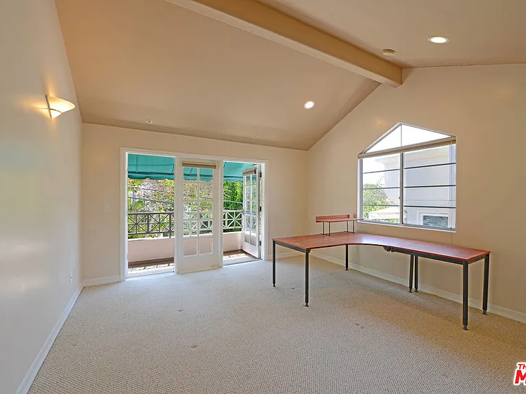2015 S Beverly Glen Blvd #402 — Photo 21