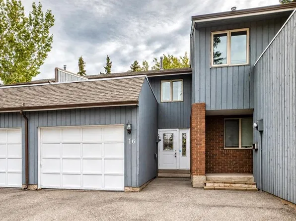 803 N Varsity Estates Dr NW #16, Calgary, AB T3B 4W5