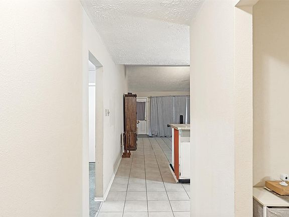 5th image of 23618 Wintergate Dr