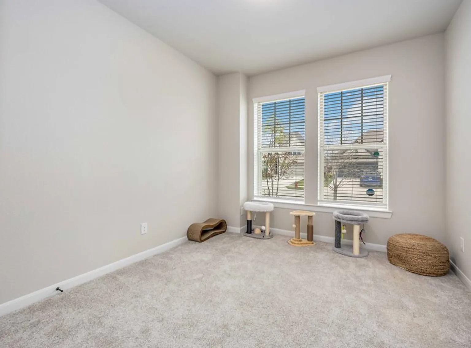3 bed, 1885 sqft, $2,700 — Photo 4
