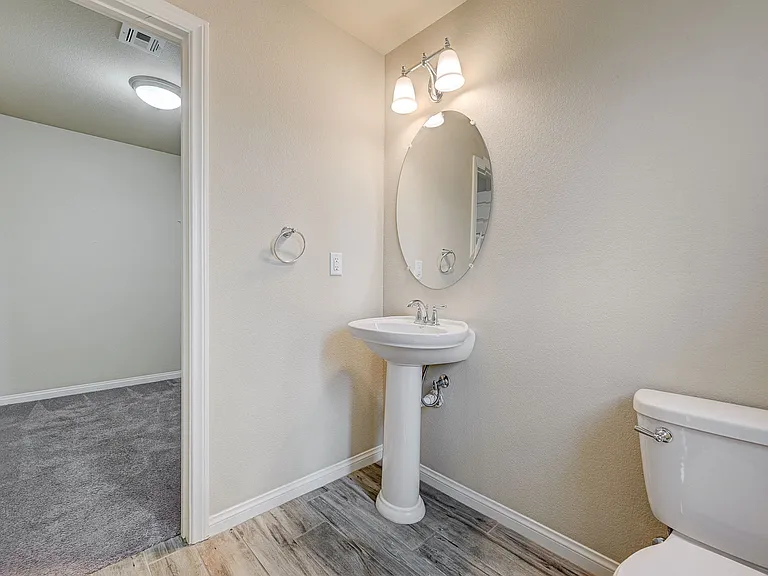706 Eros Ct — Photo 41