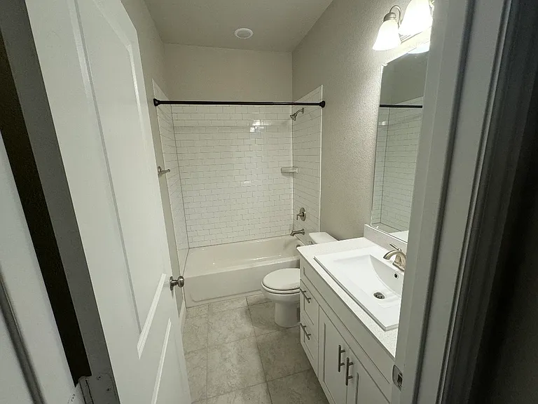 1304 Torrent Dr — Photo 16