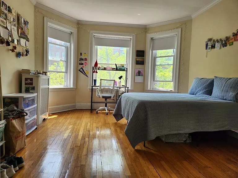 55 Thatcher St #6 — Photo 6