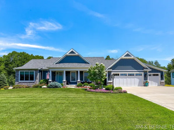 3481 Palmer Dr, Saugatuck, MI 49453