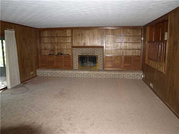 4th image of 5235 E 72nd St