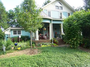 407 W 4th St, Williamstown, WV 26187