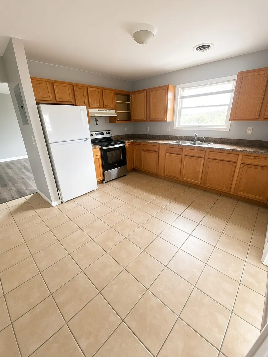 2 bed, $1,400 — Photo 3
