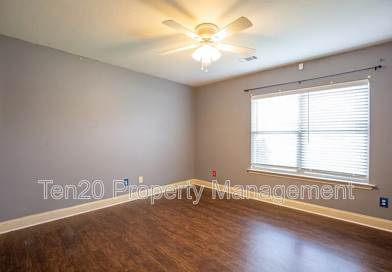130 Lee Road 2170 — Photo 10