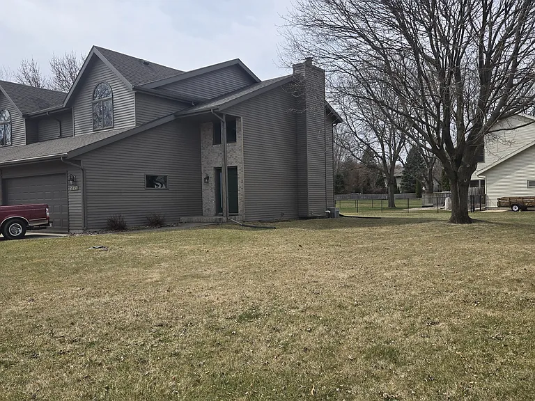 5849 Woodland Dr — Photo 16